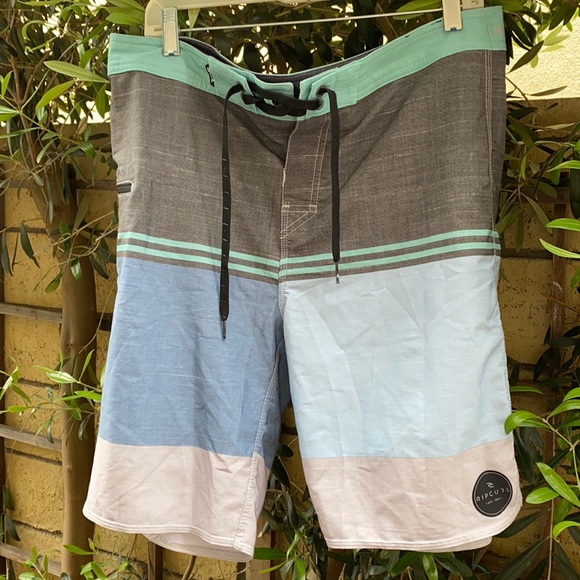 Rip Curl MENS Board Shorts - Picture 1 of 5